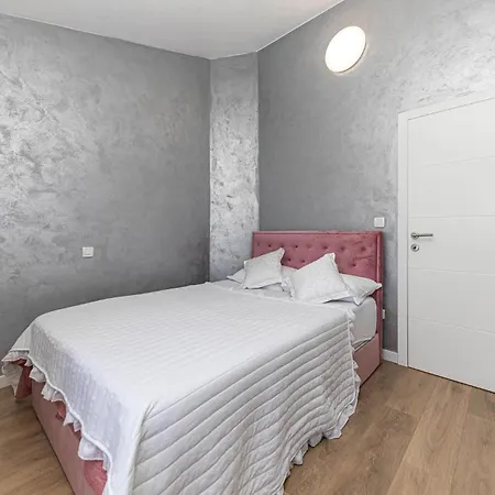 4 Bedroom Awesome In Stobrec *